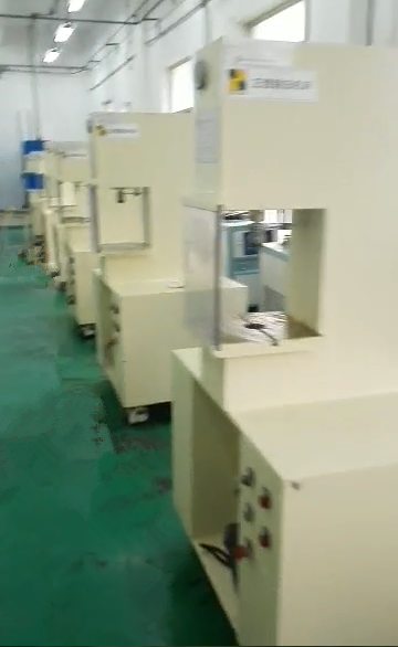 成都-华川-13台小型高精度C型防爆液压机