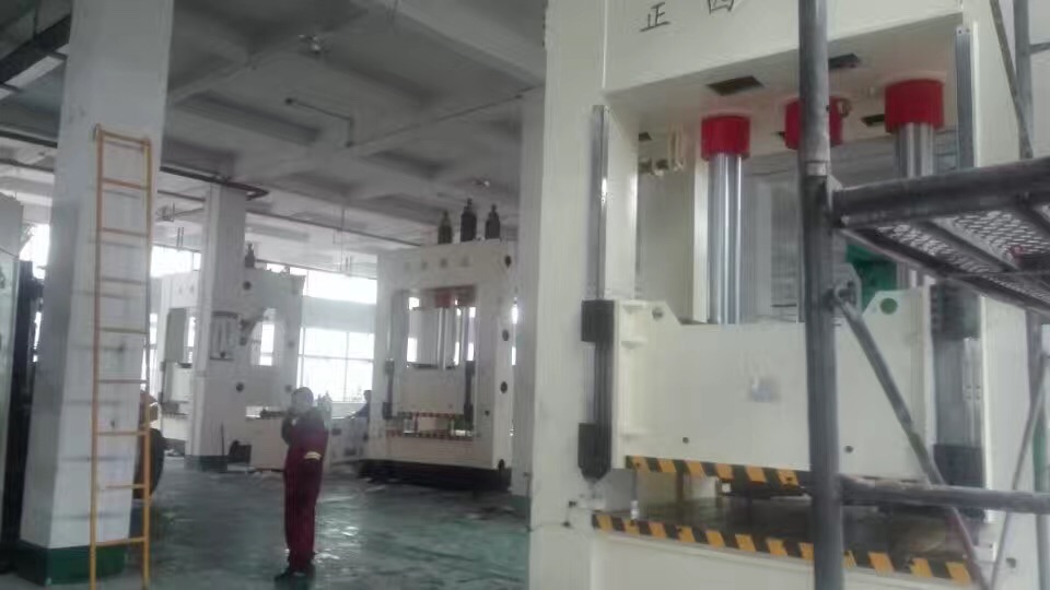 汽车内饰件成型液压机