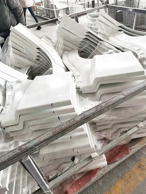 汽车零部件和汽车保险杠这些产品 汽车零部件和汽车保险杠这些产品